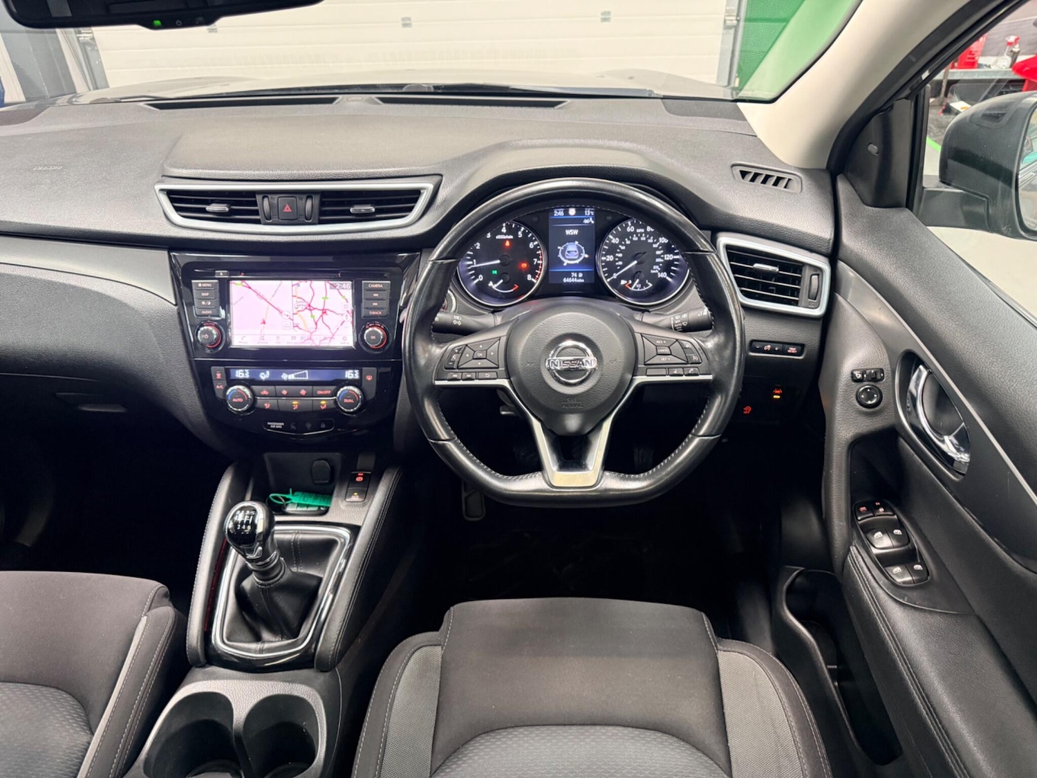 Used Nissan Qashqai 2018 for sale - 77768886: Photo 3