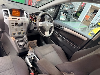 Used Vauxhall Zafira 2010 for sale - 78535832: Photo