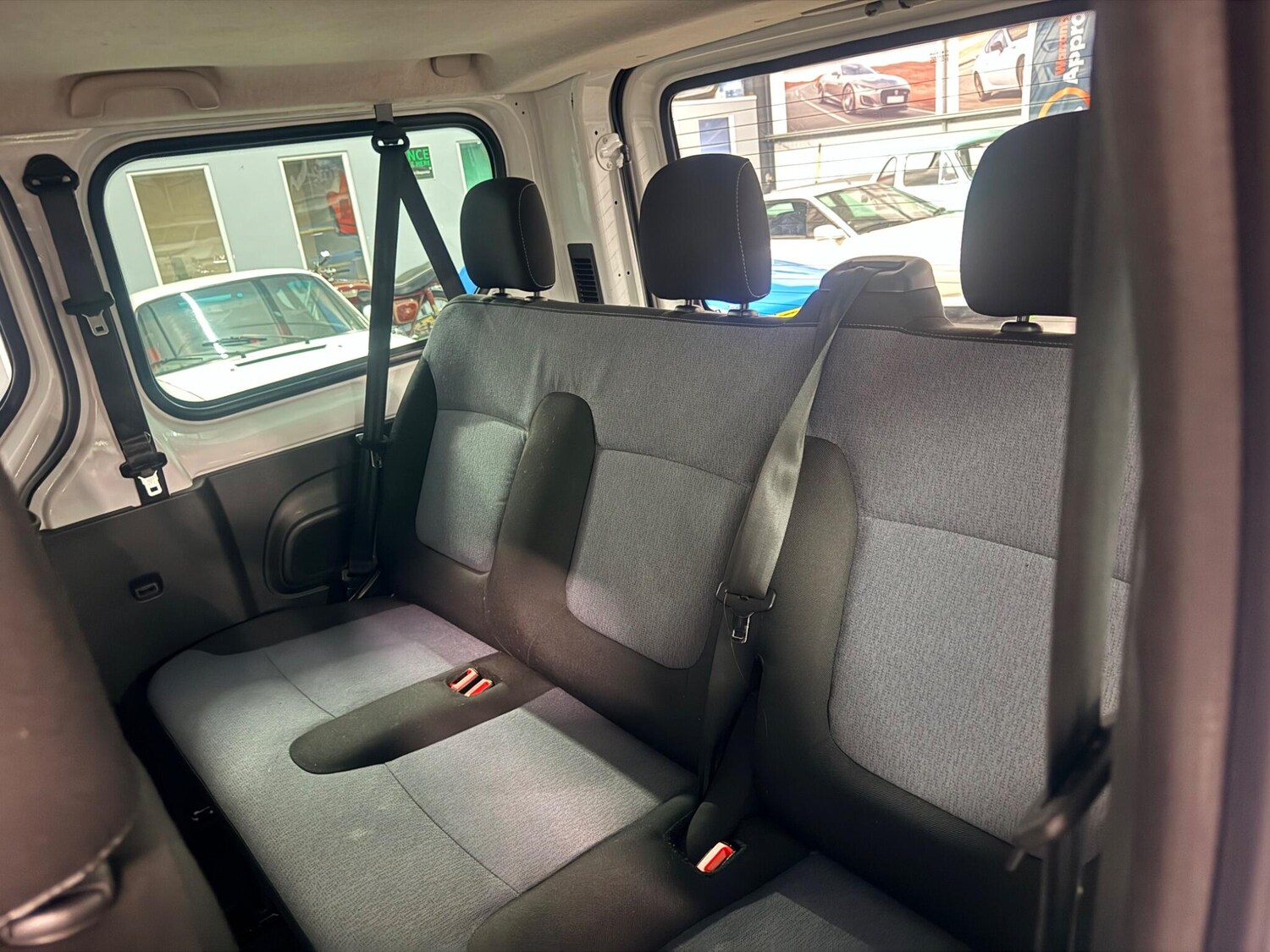 Used Vauxhall Vivaro 2016 for sale - 77468906: Photo 10