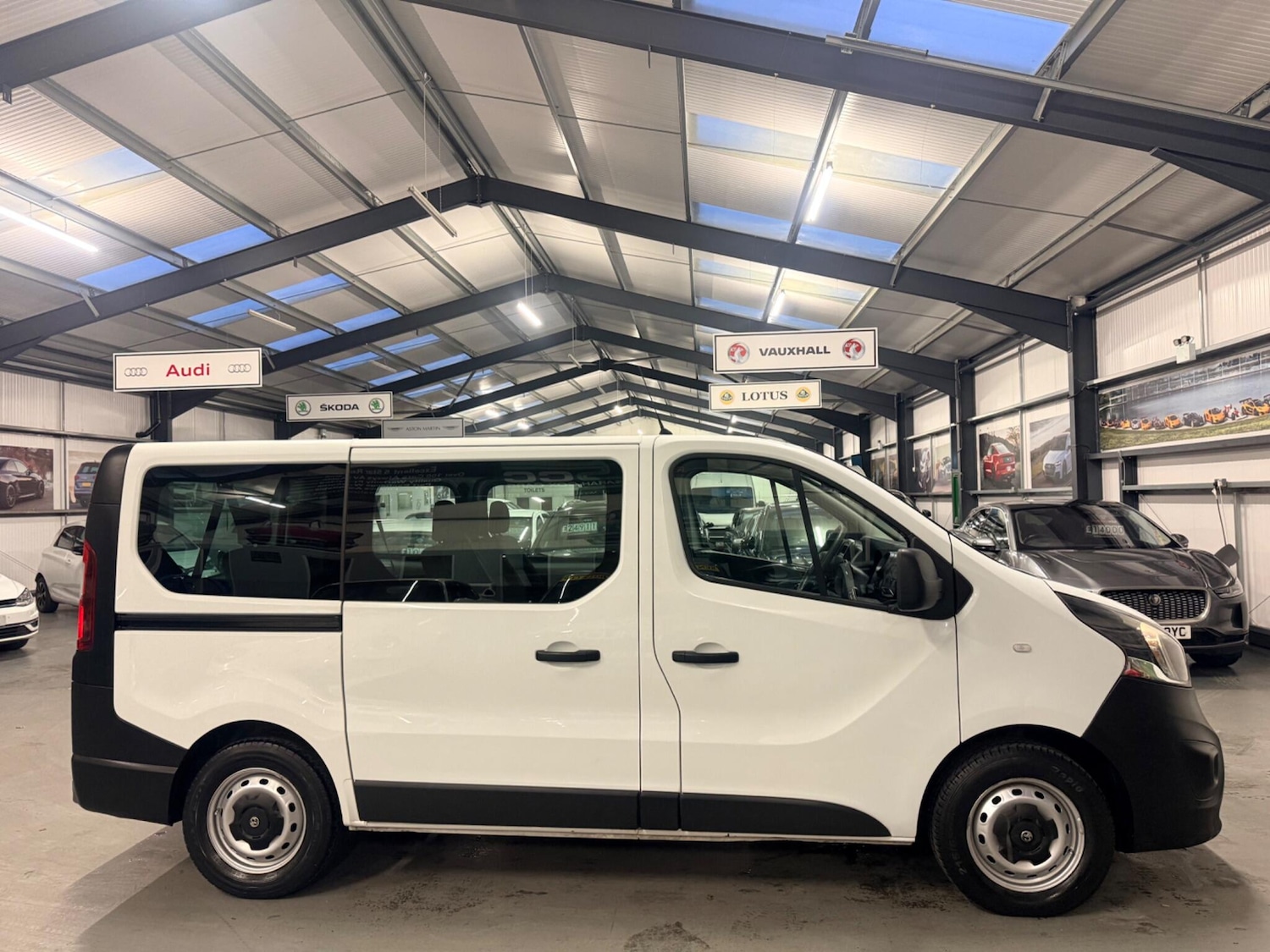 Used Vauxhall Vivaro 2016 for sale - 77468906: Photo 13