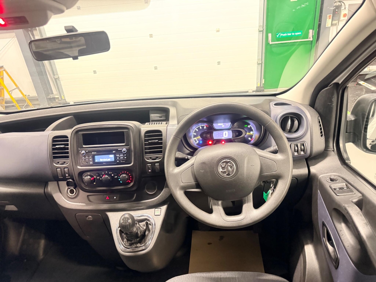 Used Vauxhall Vivaro 2016 for sale - 77468906: Photo 17