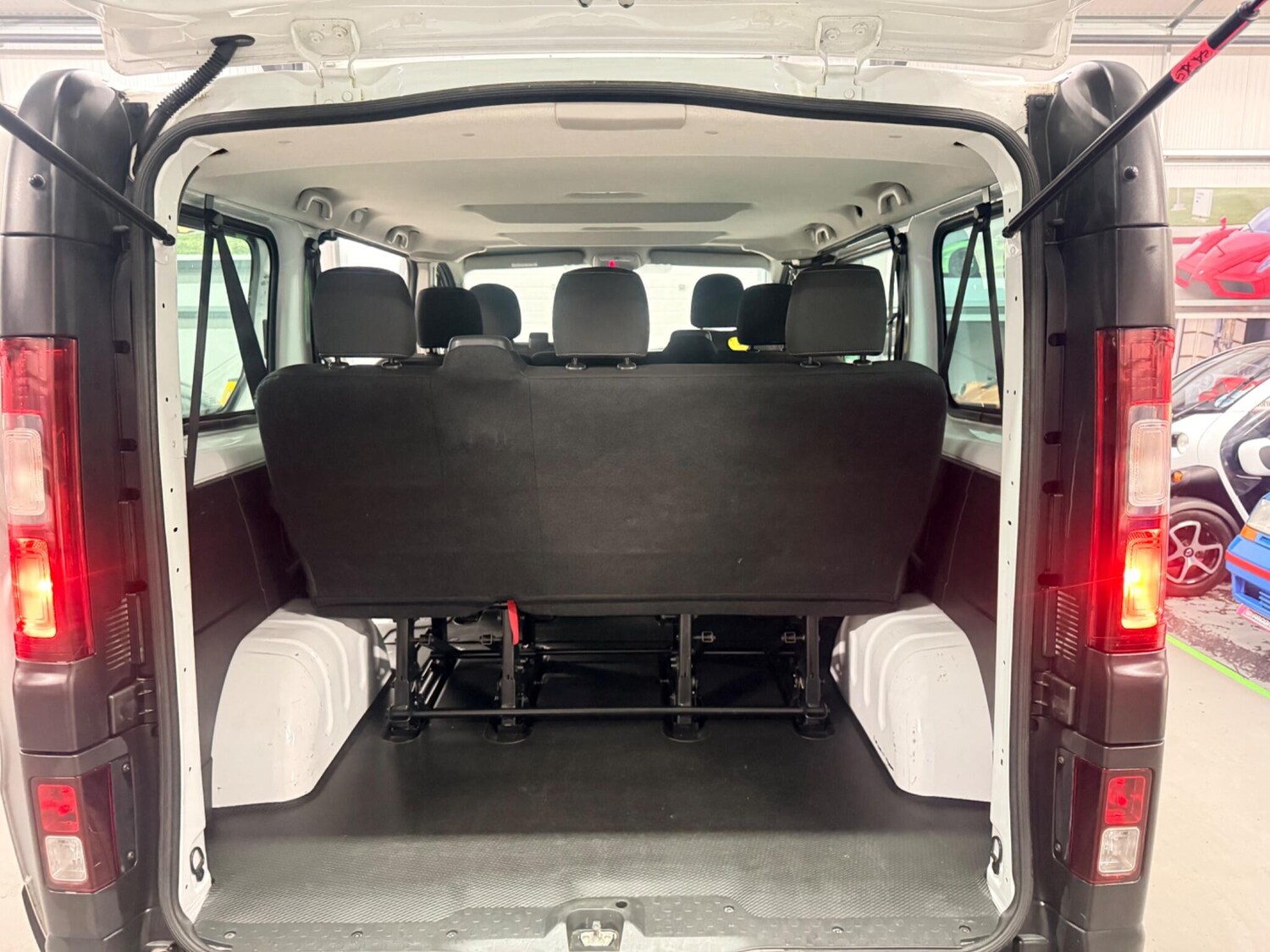 Used Vauxhall Vivaro 2016 for sale - 77468906: Photo 24