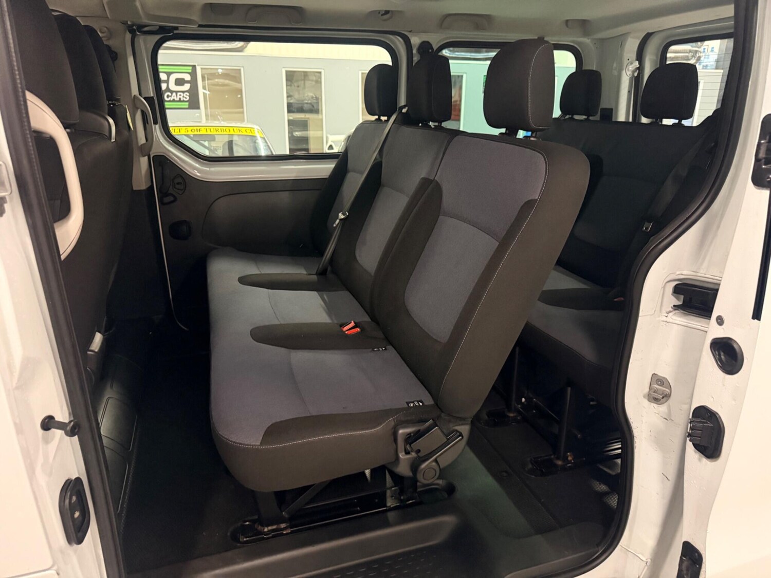 Used Vauxhall Vivaro 2016 for sale - 77468906: Photo 9