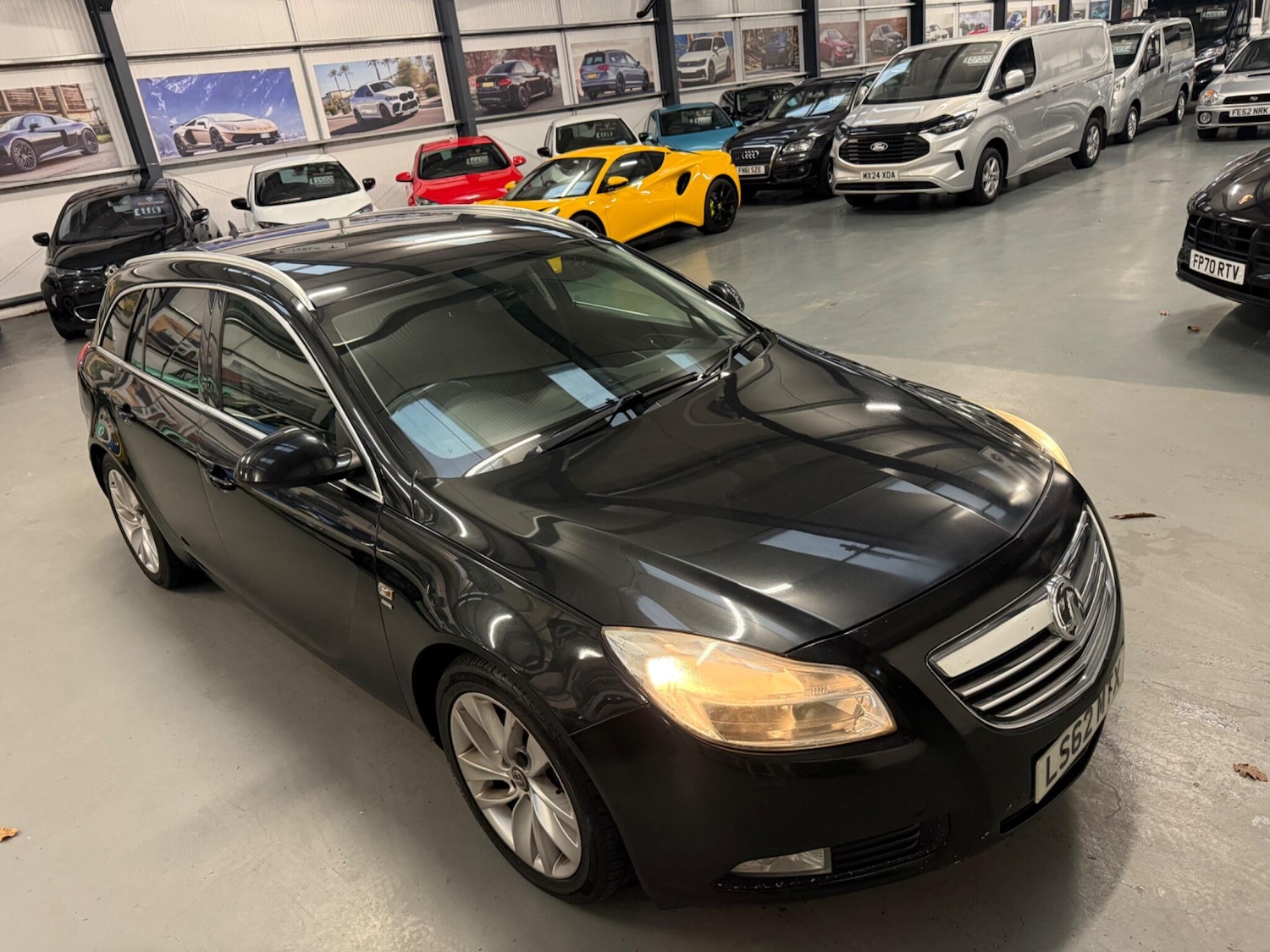 Used Vauxhall Insignia 2012 for sale - 76591945: Photo 2