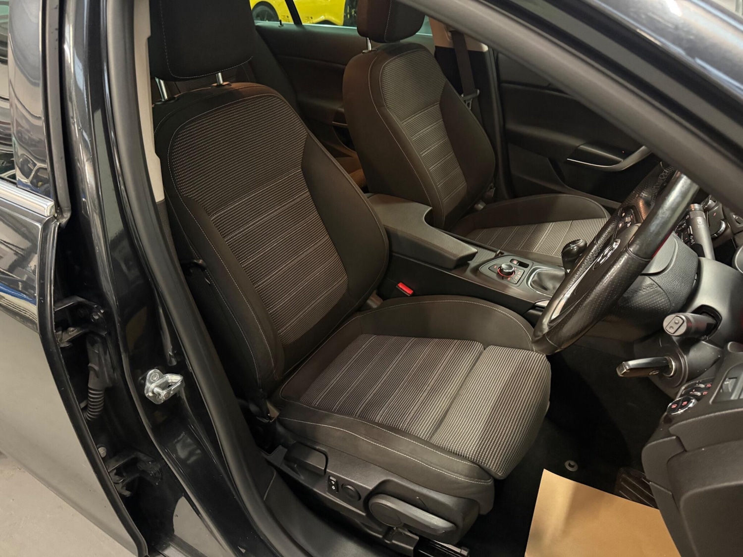 Used Vauxhall Insignia 2012 for sale - 76591945: Photo 26