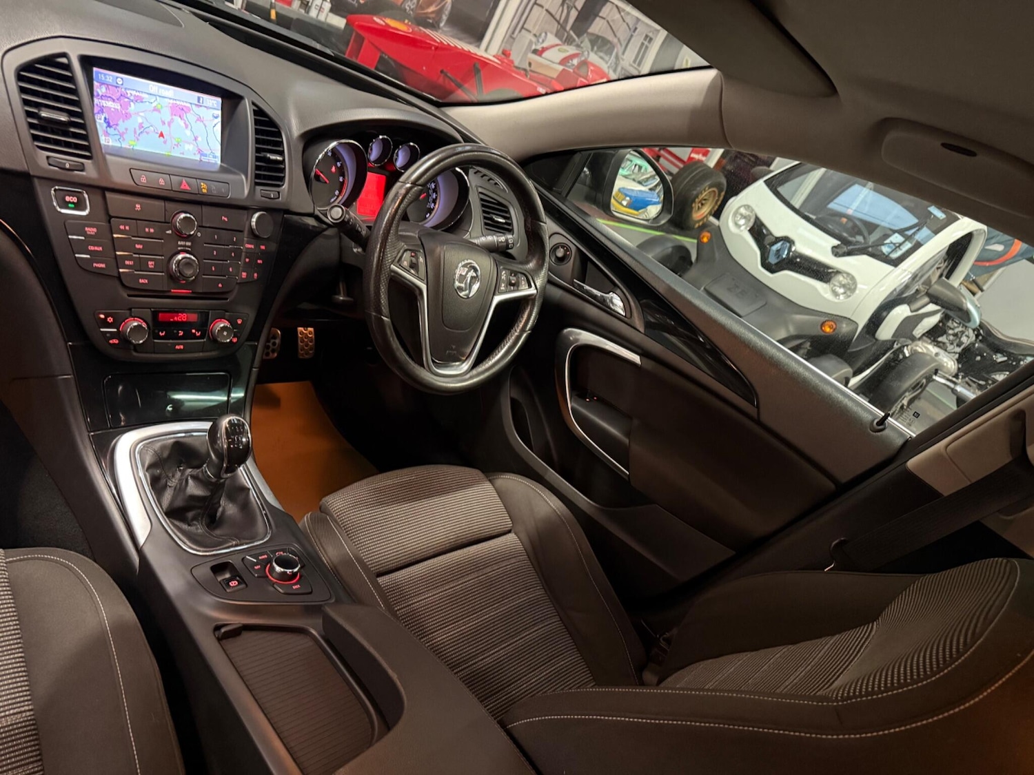 Used Vauxhall Insignia 2012 for sale - 76591945: Photo 3