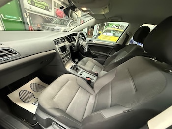 Used Volkswagen Golf 2016 for sale - 78471117: Photo