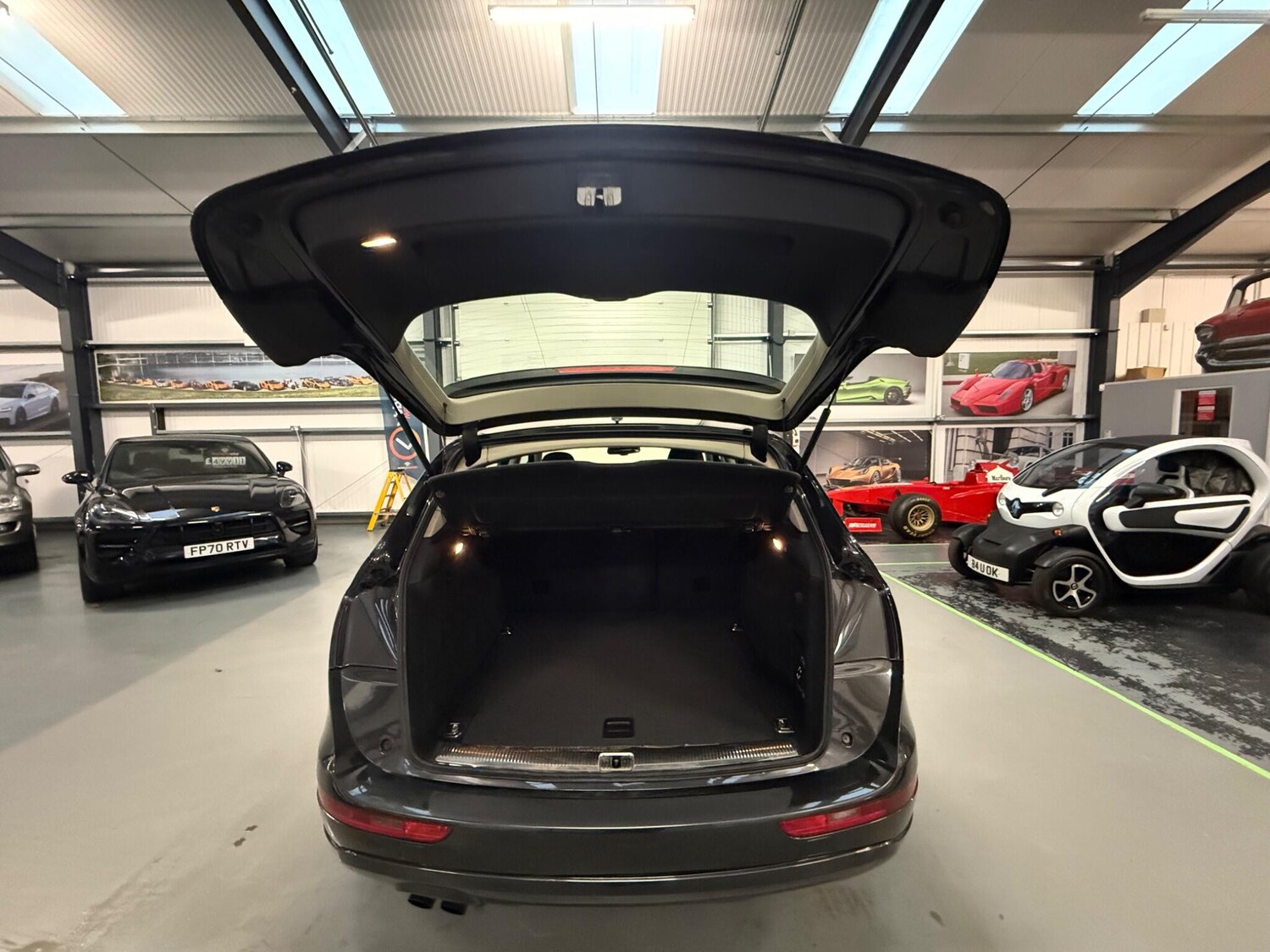 Used Audi Q5 2011 for sale - 76585556: Photo 28