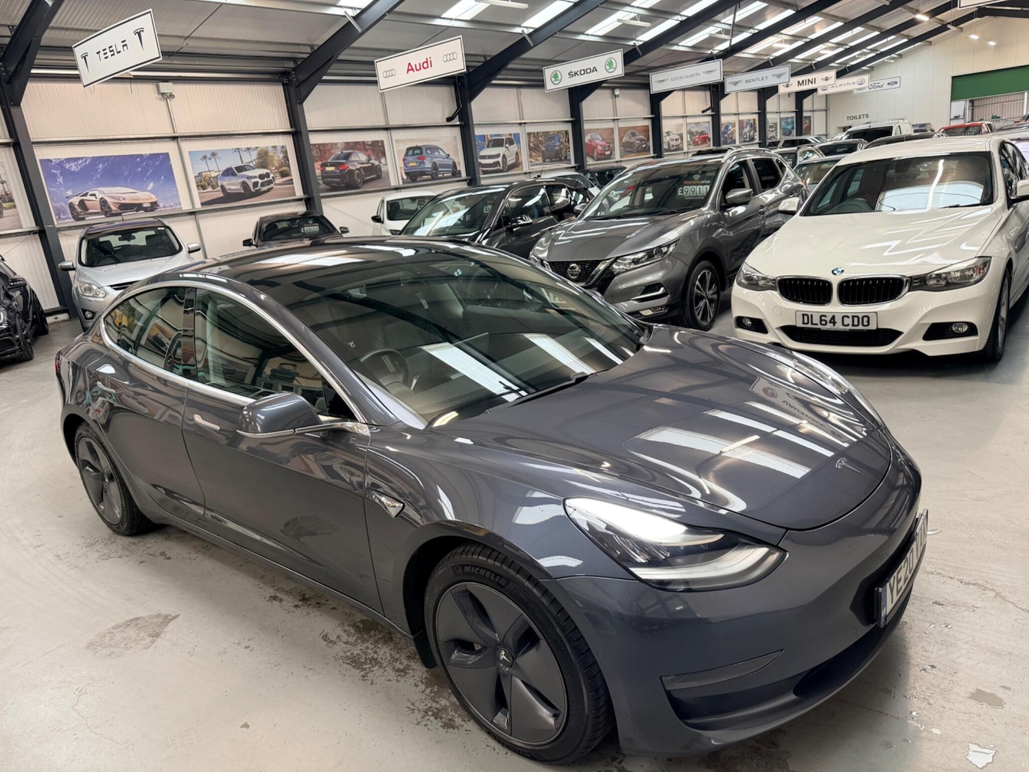 Used Tesla Model 3 2020 for sale - 78019662: Photo 2