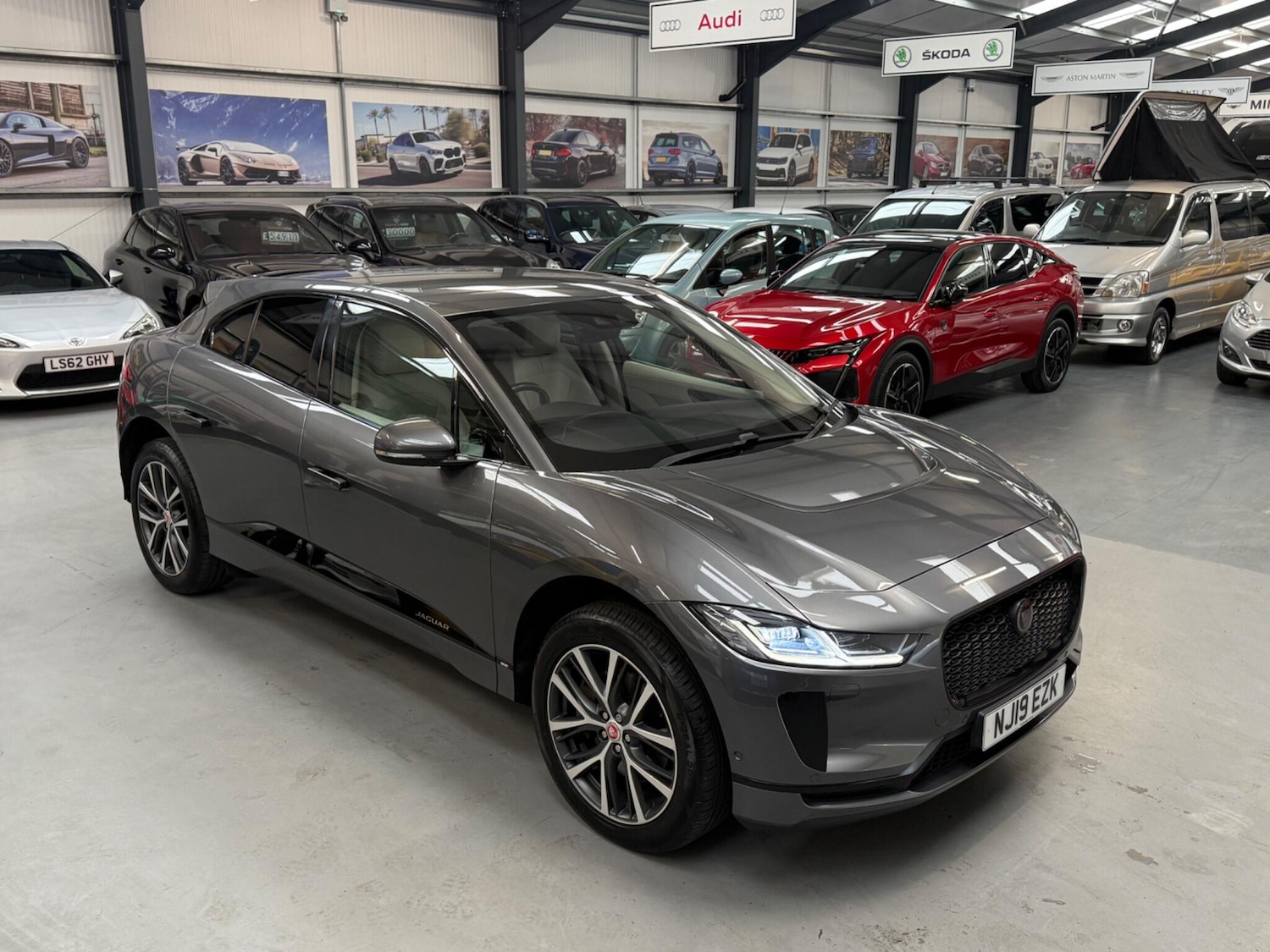 Used Jaguar I-Pace 2019 for sale - 76084943: Photo 2