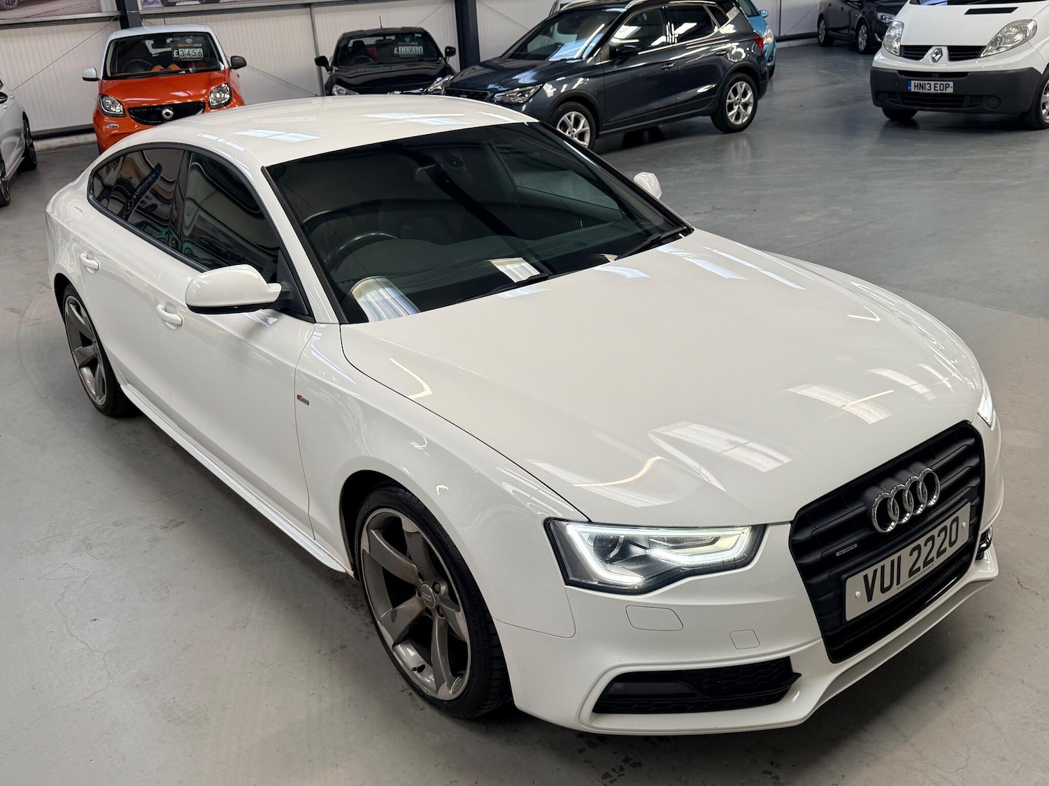 Used Audi A5 2013 for sale - 77084348: Photo 2
