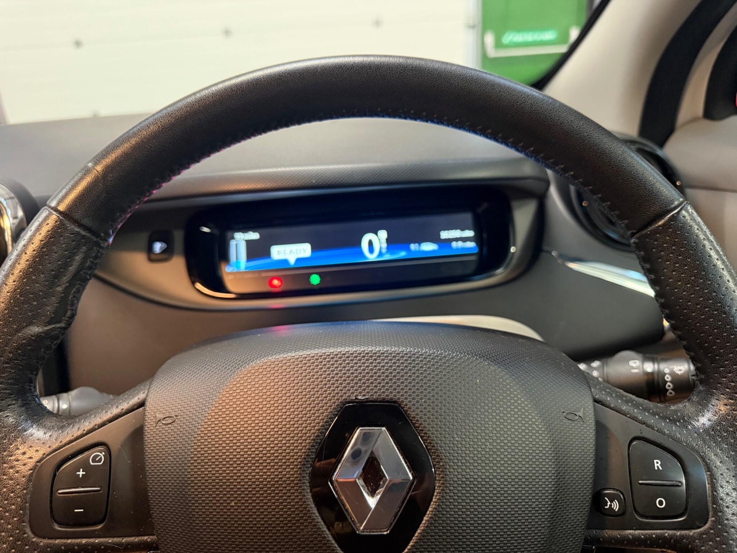 Used Renault Zoe for sale - 75978231: Photo 19