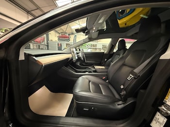 Used Tesla Model 3 2020 for sale - 75990279: Photo