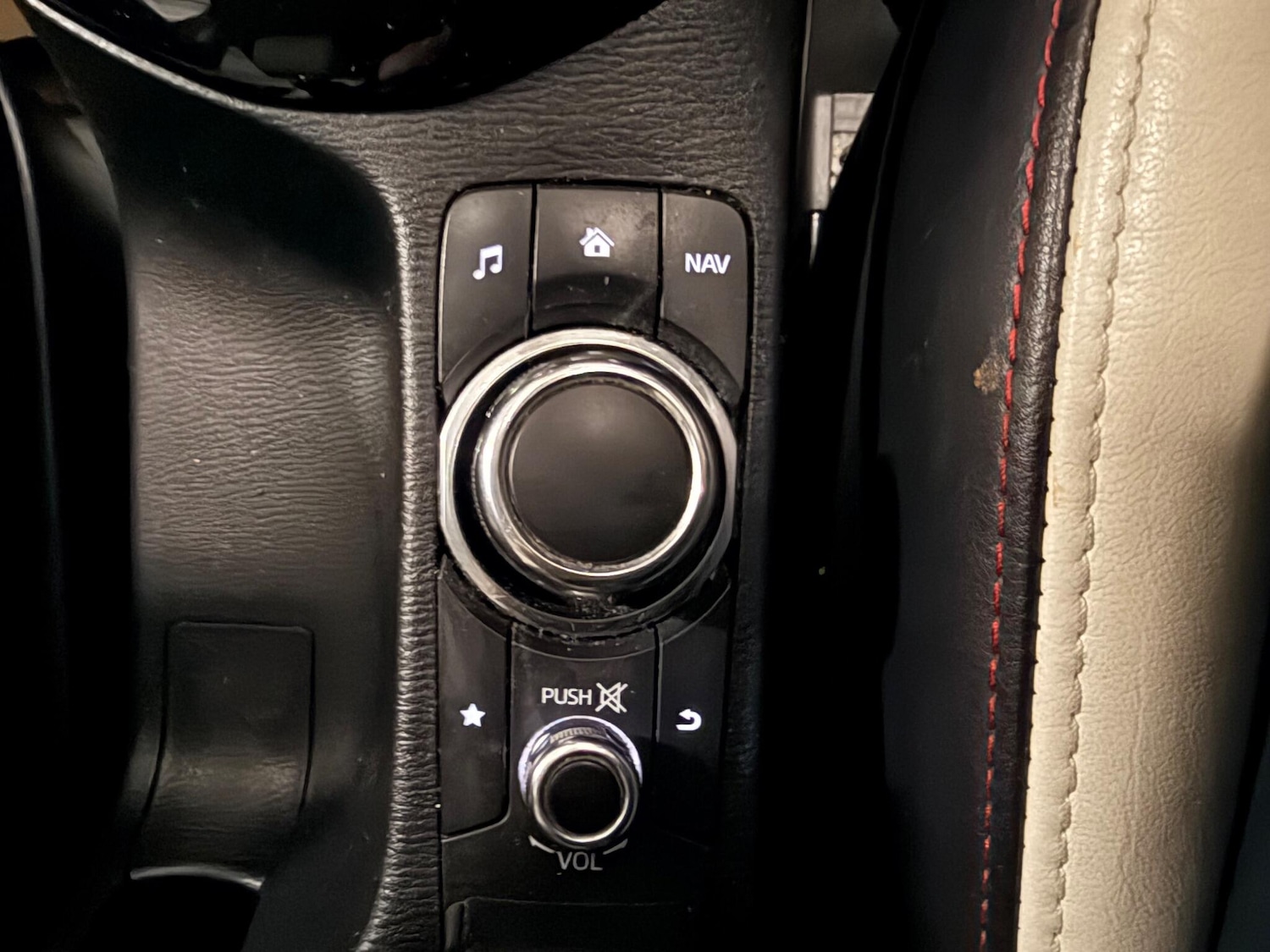 Used Mazda CX-3 2015 for sale - 76658860: Photo 27