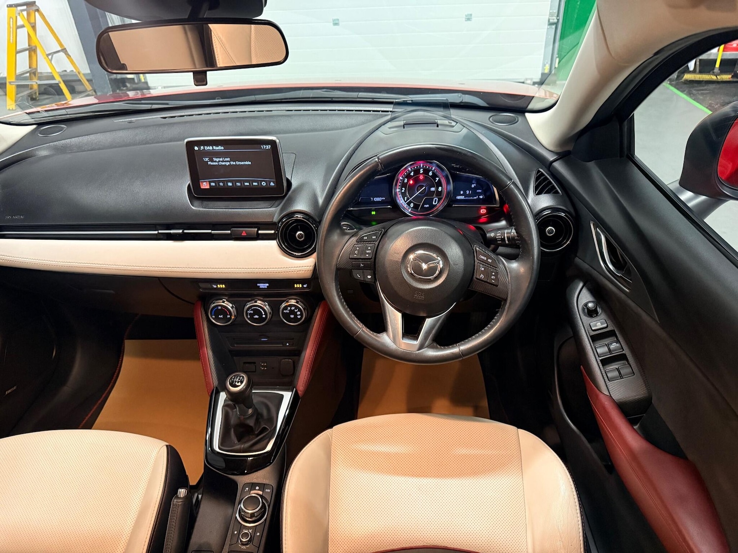 Used Mazda CX-3 2015 for sale - 76658860: Photo 9