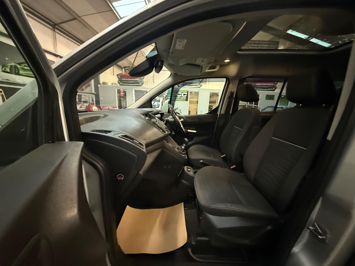 Used Ford Grand Tourneo Connect 2016 for sale - 76689586: Photo 12