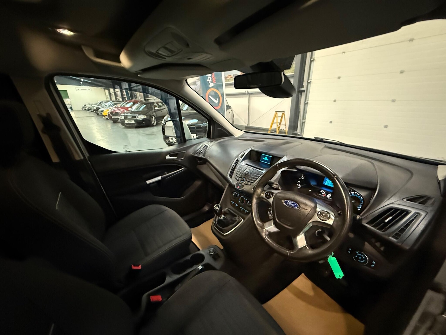 Used Ford Grand Tourneo Connect 2016 for sale - 76689586: Photo 22