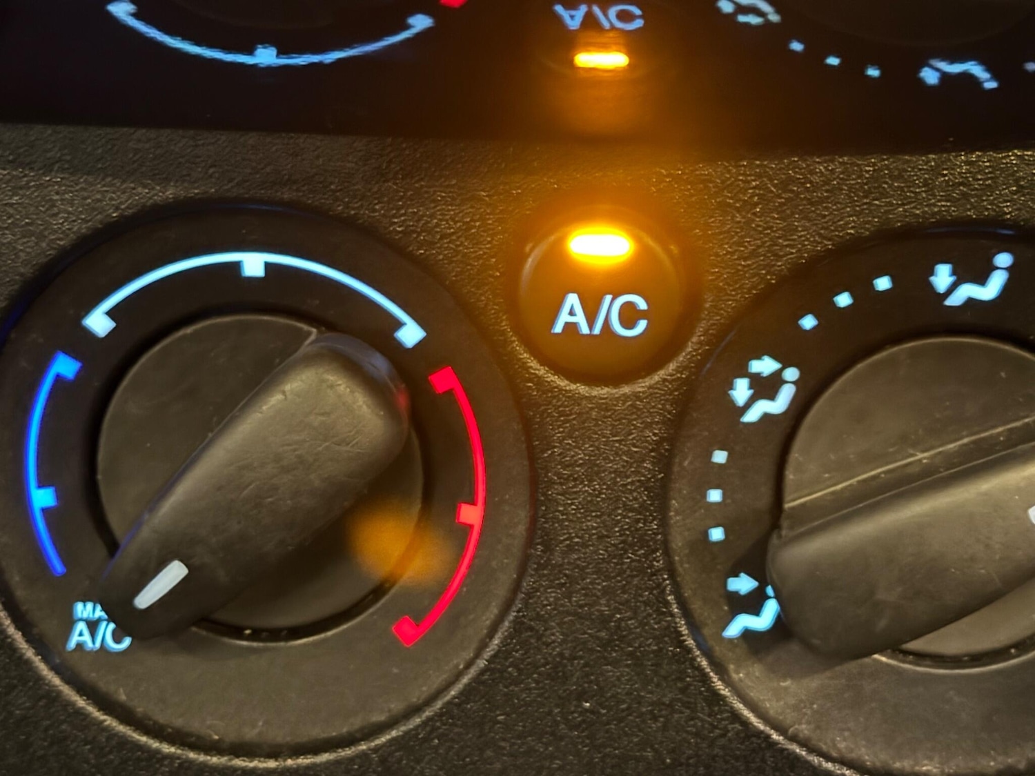 Used Ford Grand Tourneo Connect 2016 for sale - 76689586: Photo 25