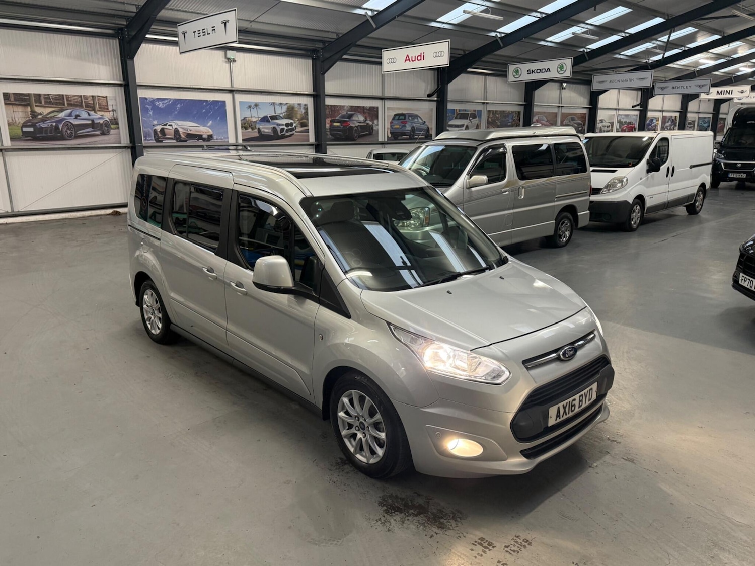 Used Ford Grand Tourneo Connect 2016 for sale - 76689586: Photo 3