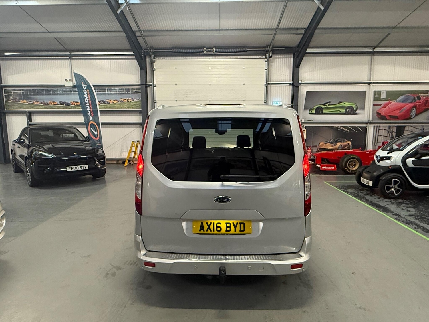 Used Ford Grand Tourneo Connect 2016 for sale - 76689586: Photo 37