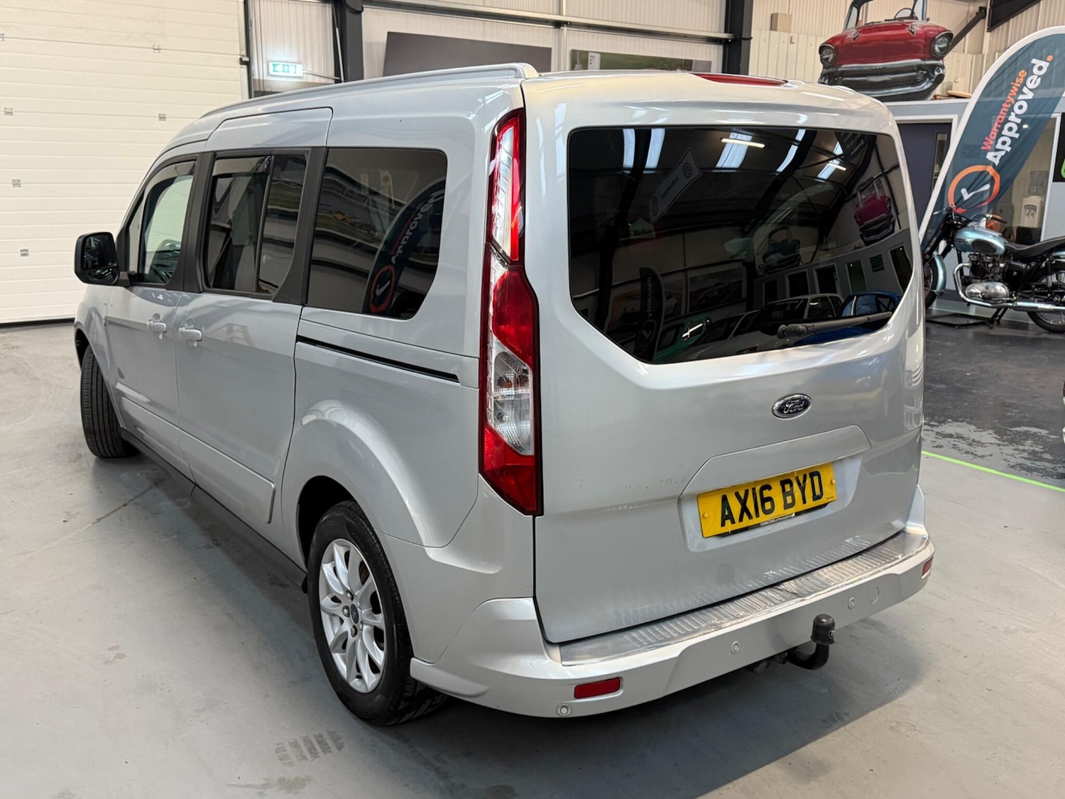 Used Ford Grand Tourneo Connect 2016 for sale - 76689586: Photo 6