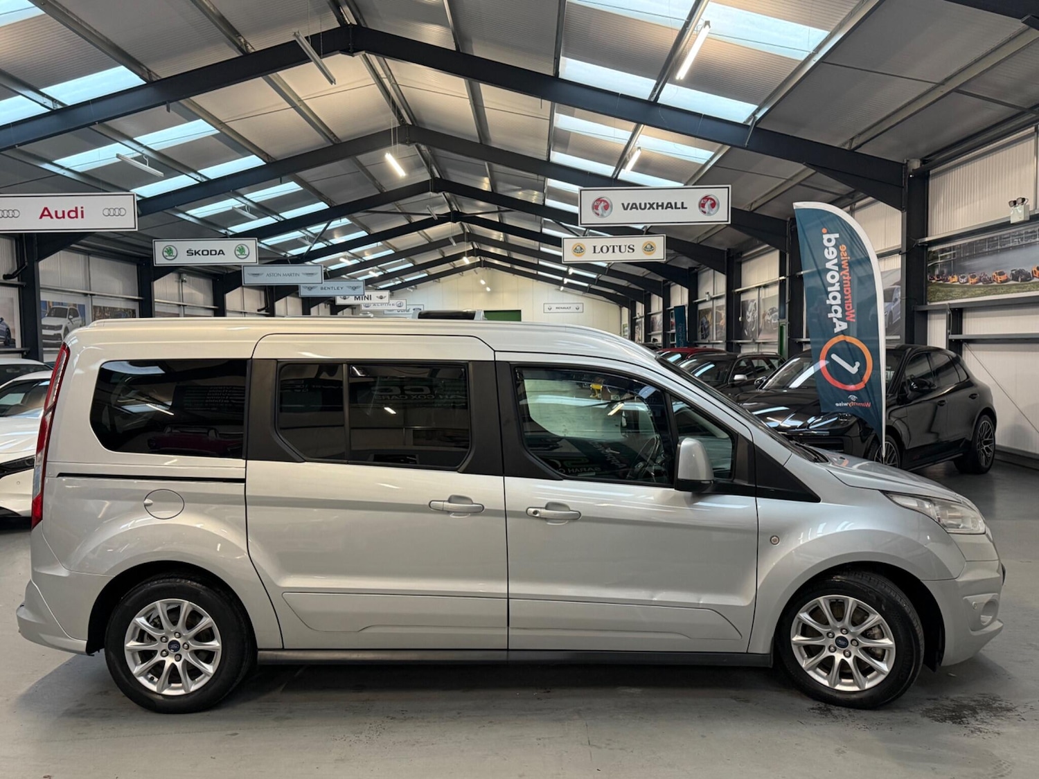 Used Ford Grand Tourneo Connect 2016 for sale - 76689586: Photo 9