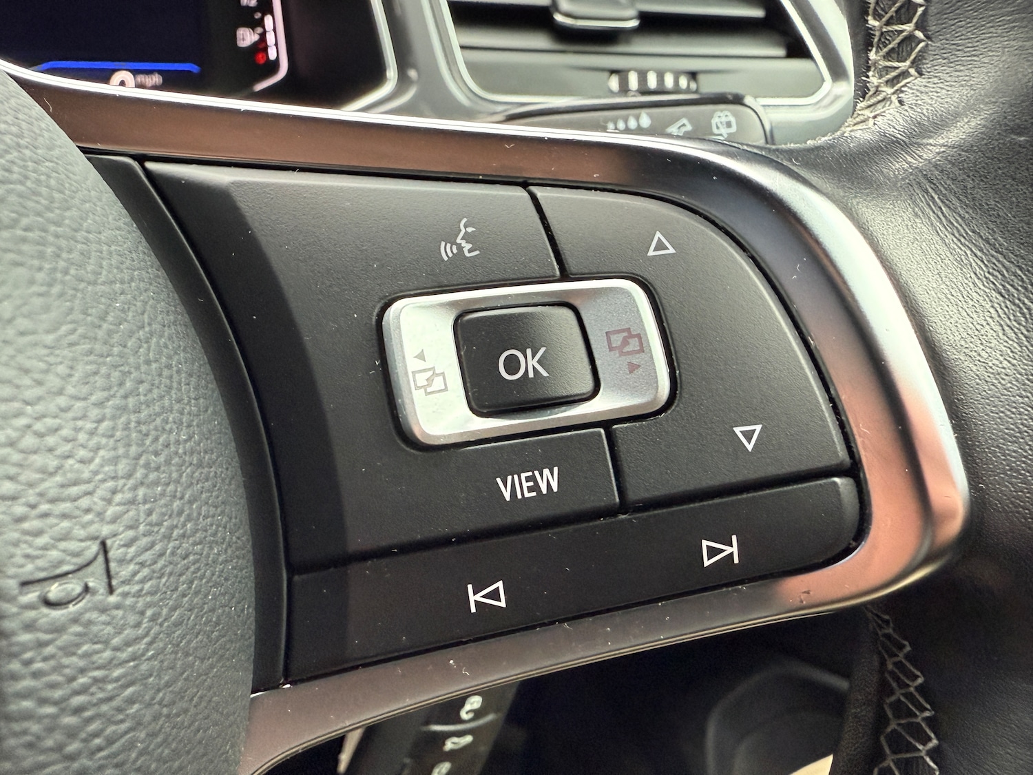 Used Volkswagen T-Roc for sale - 77208267: Photo 26