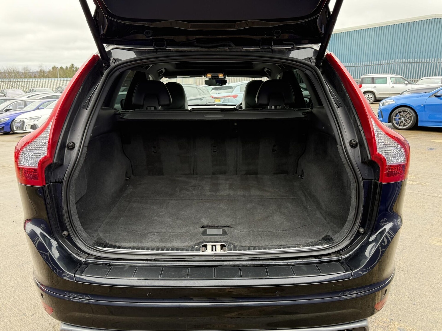 Used Volvo XC60 2015 for sale - 77779373: Photo 22