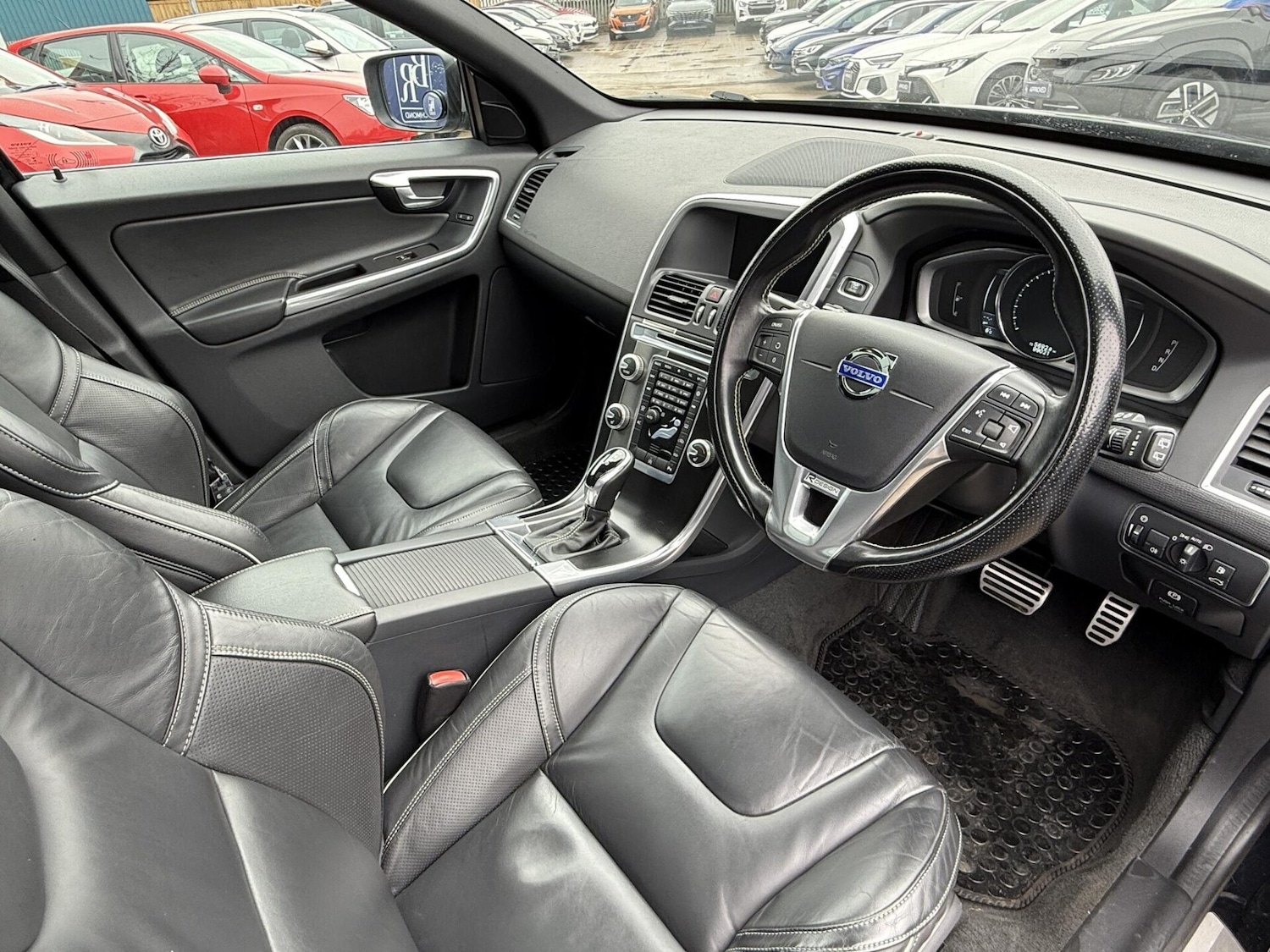 Used Volvo XC60 2015 for sale - 77779373: Photo 3