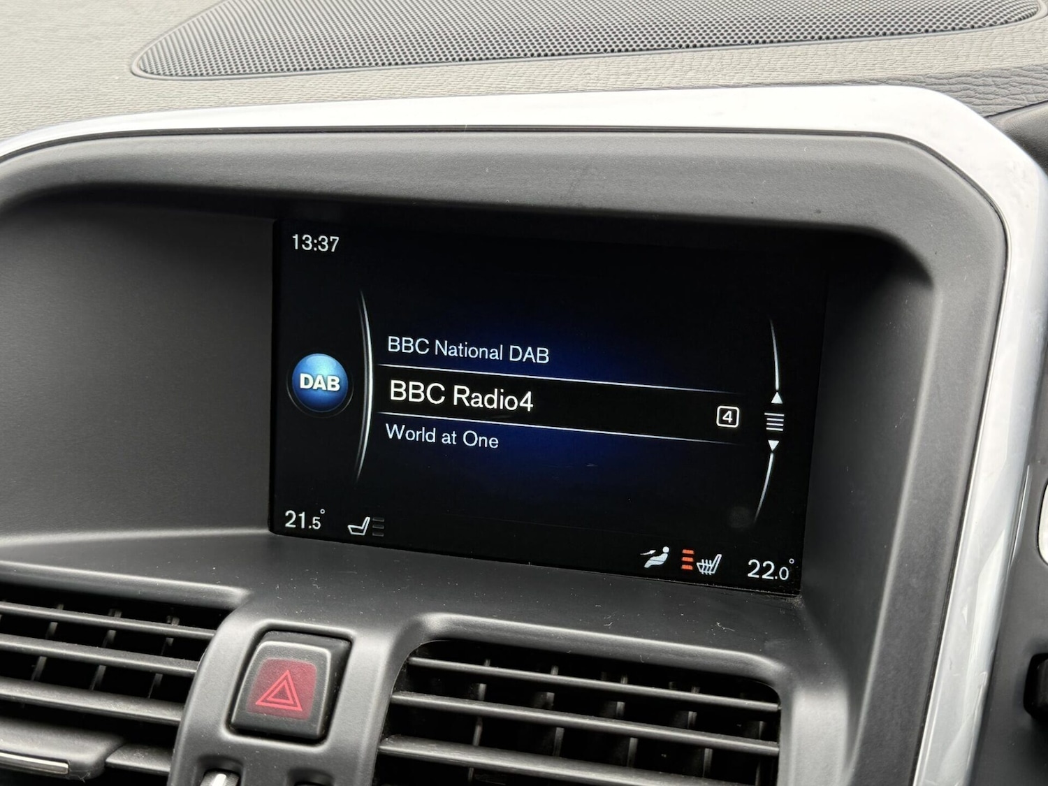 Used Volvo XC60 2015 for sale - 77779373: Photo 40