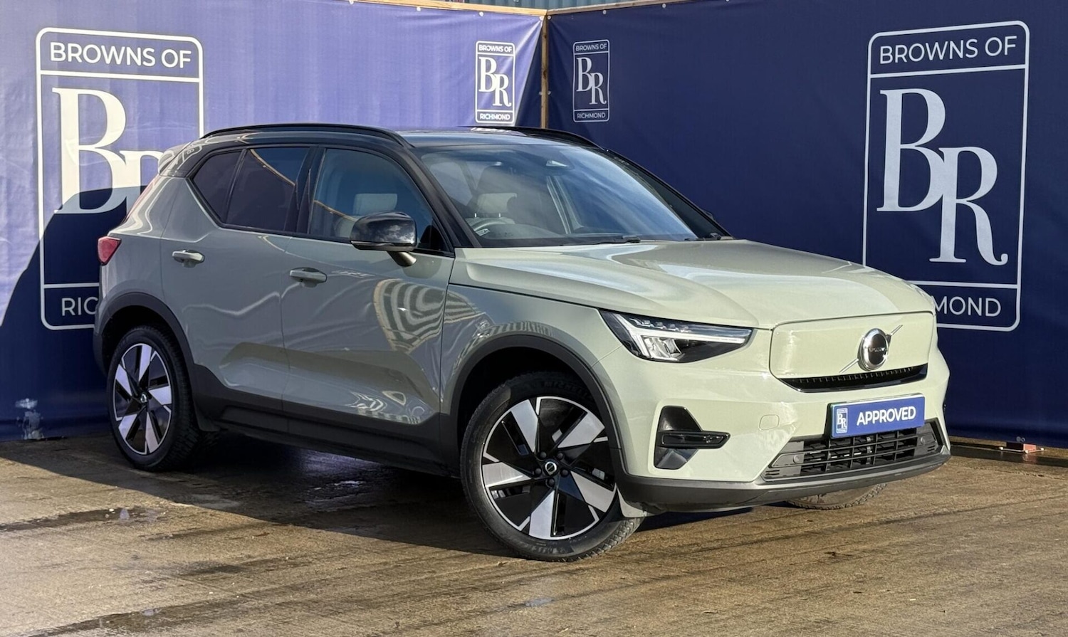 Used Volvo XC40 2023 for sale - 76518549: Photo 1