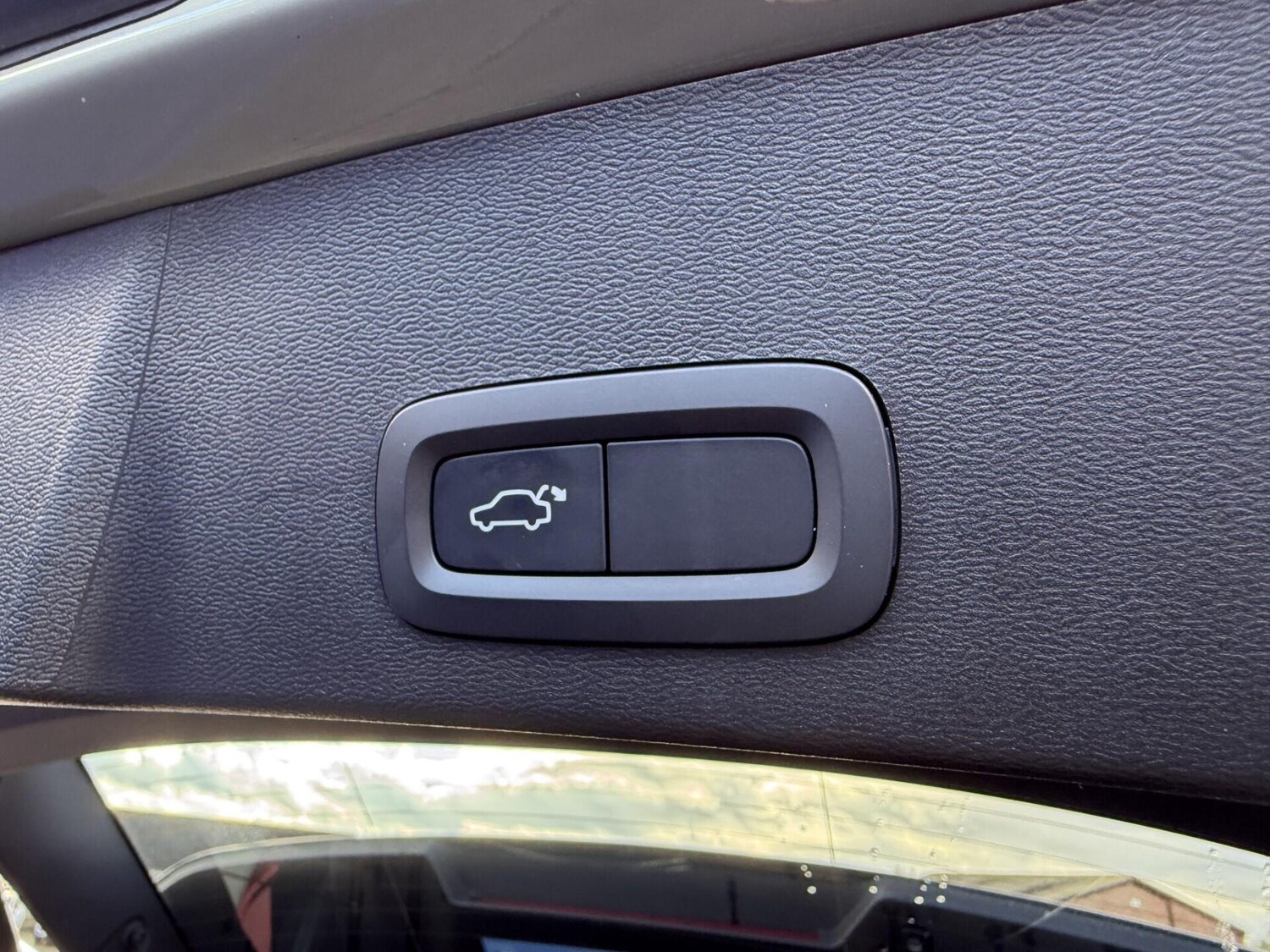 Used Volvo XC40 2023 for sale - 76518549: Photo 19