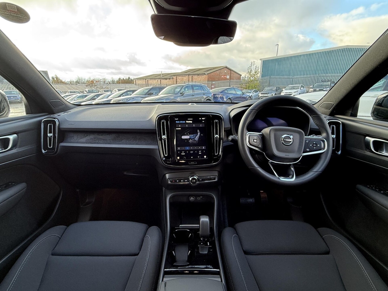 Used Volvo XC40 2023 for sale - 76518549: Photo 21