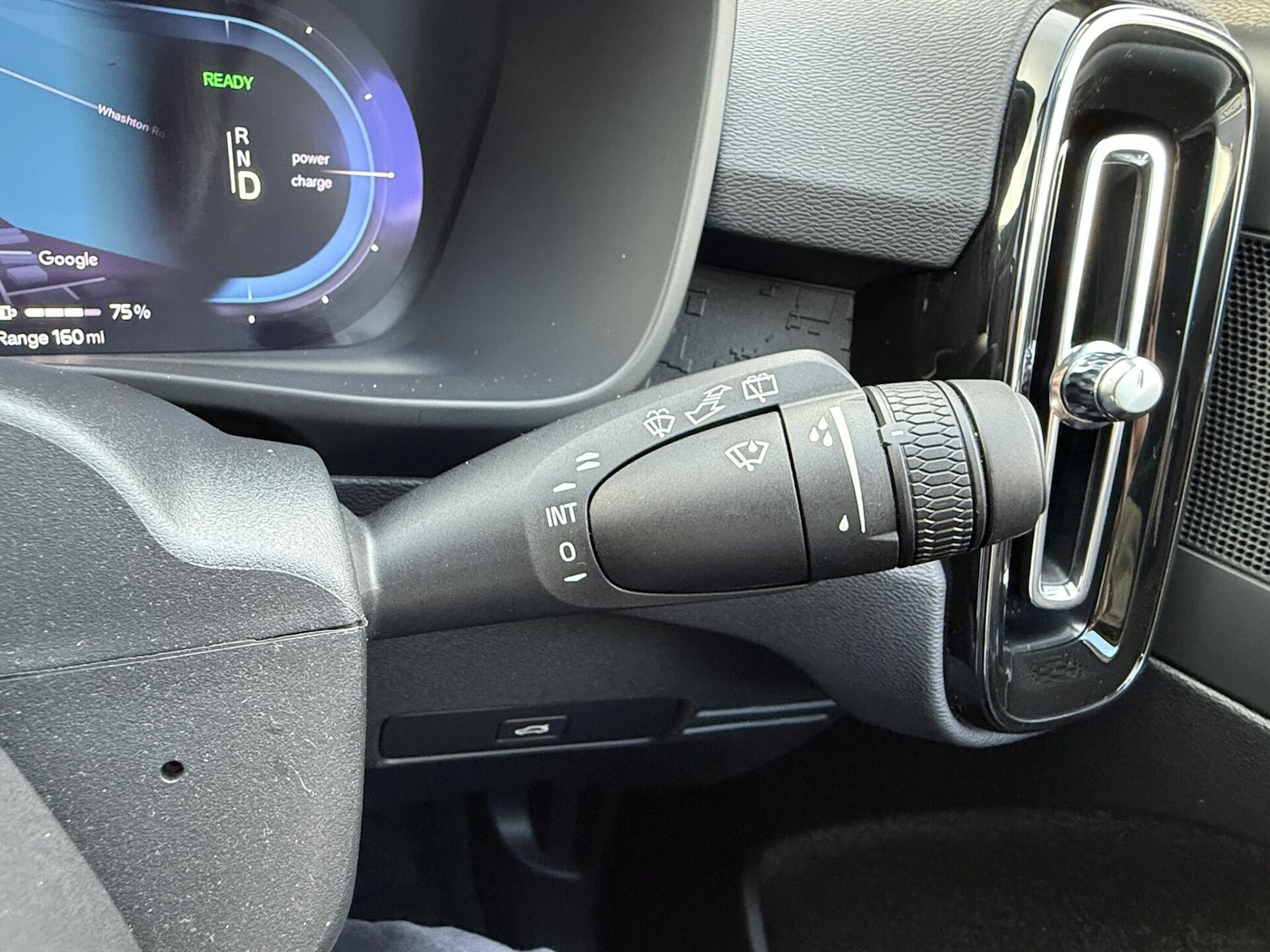 Used Volvo XC40 2023 for sale - 76518549: Photo 26