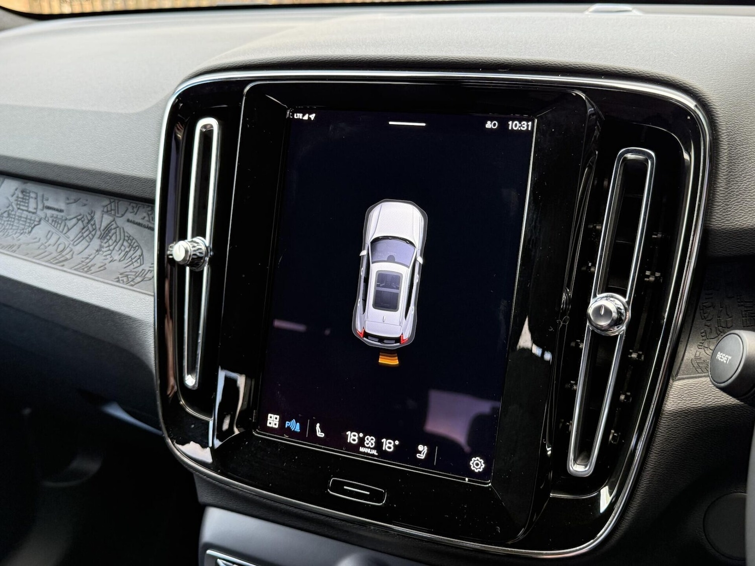 Used Volvo XC40 2023 for sale - 76518549: Photo 30