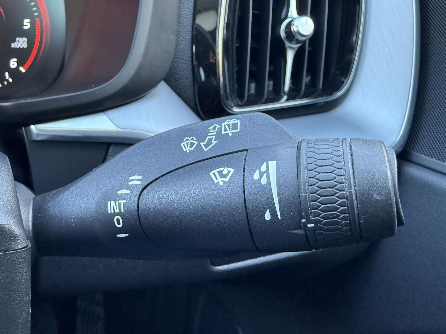 Used Volvo XC60 2018 for sale - 77161287: Photo 24