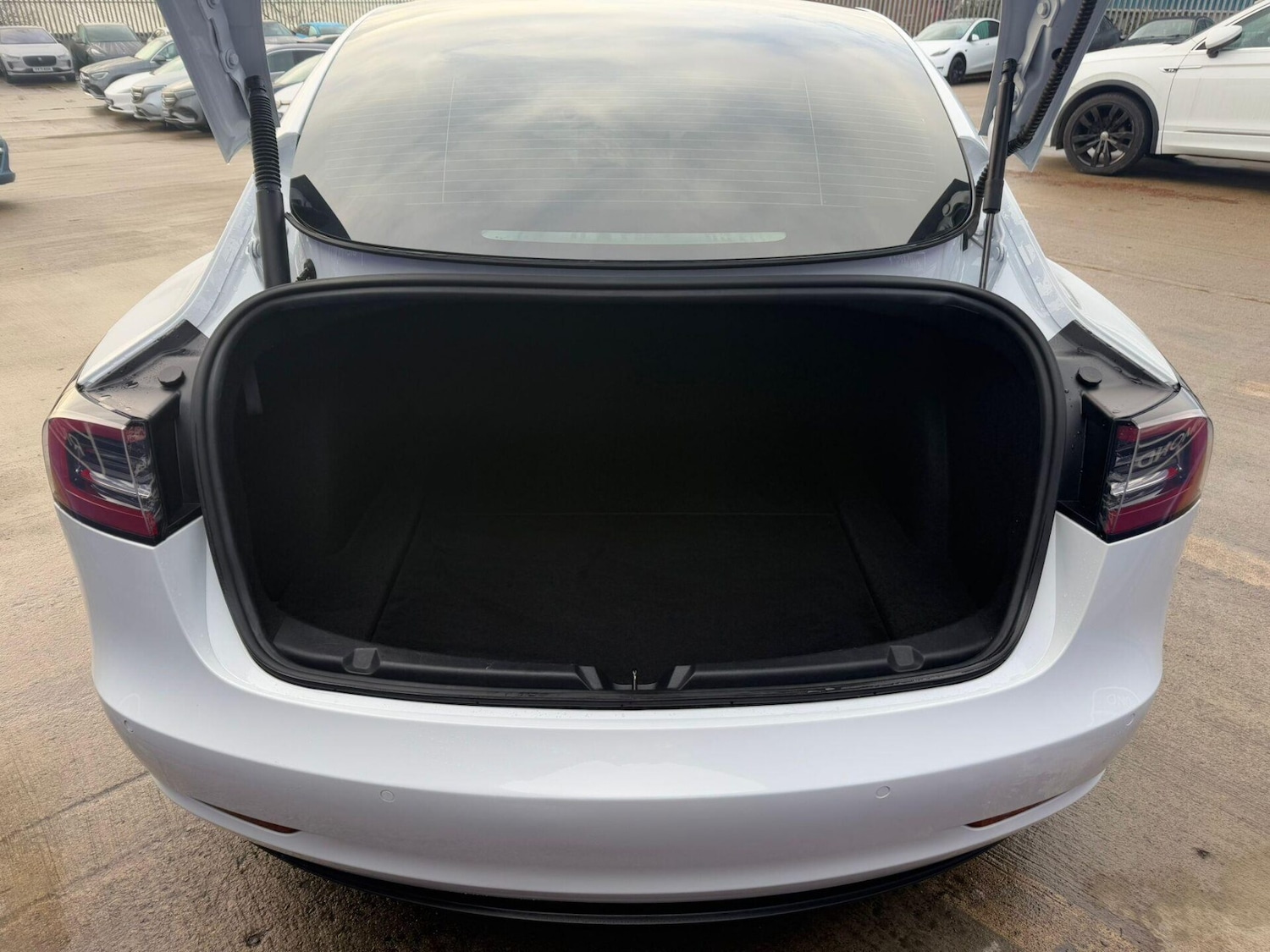 Used Tesla Model 3 2021 for sale - 77044738: Photo 22