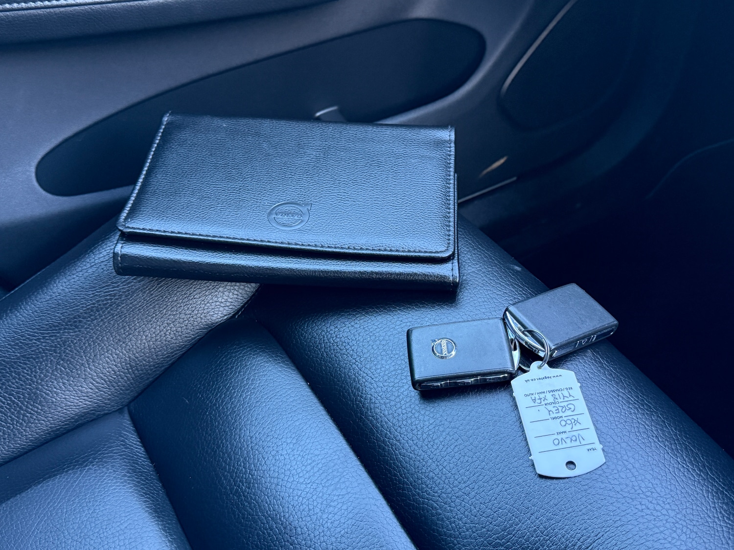 Used Volvo XC60 2018 for sale - 77208240: Photo 30