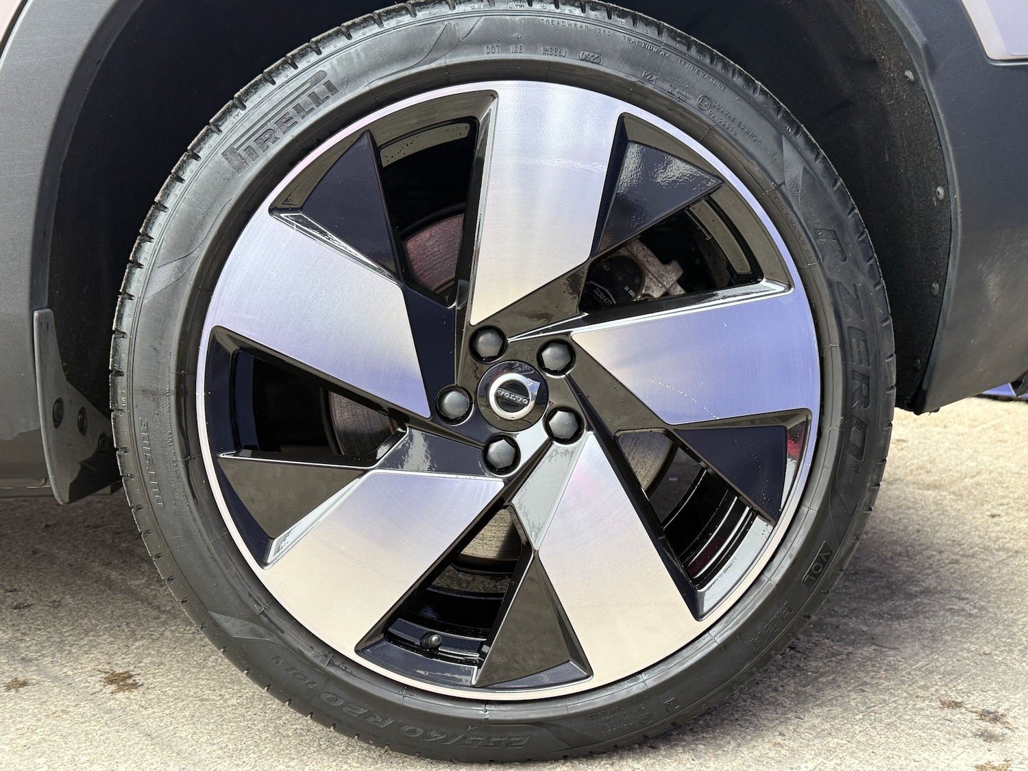 Used Volvo XC40 2023 for sale - 77208225: Photo 14