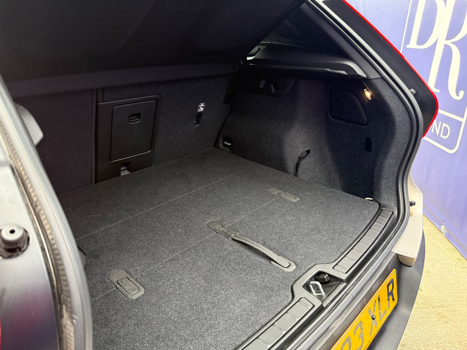 Used Volvo XC40 2023 for sale - 77208225: Photo 21