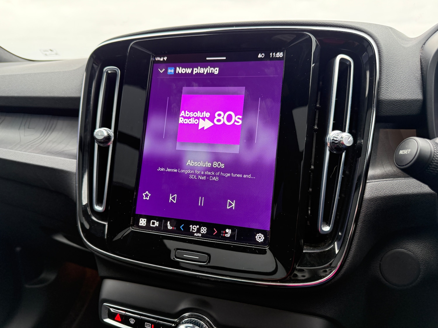 Used Volvo XC40 2023 for sale - 77208225: Photo 37