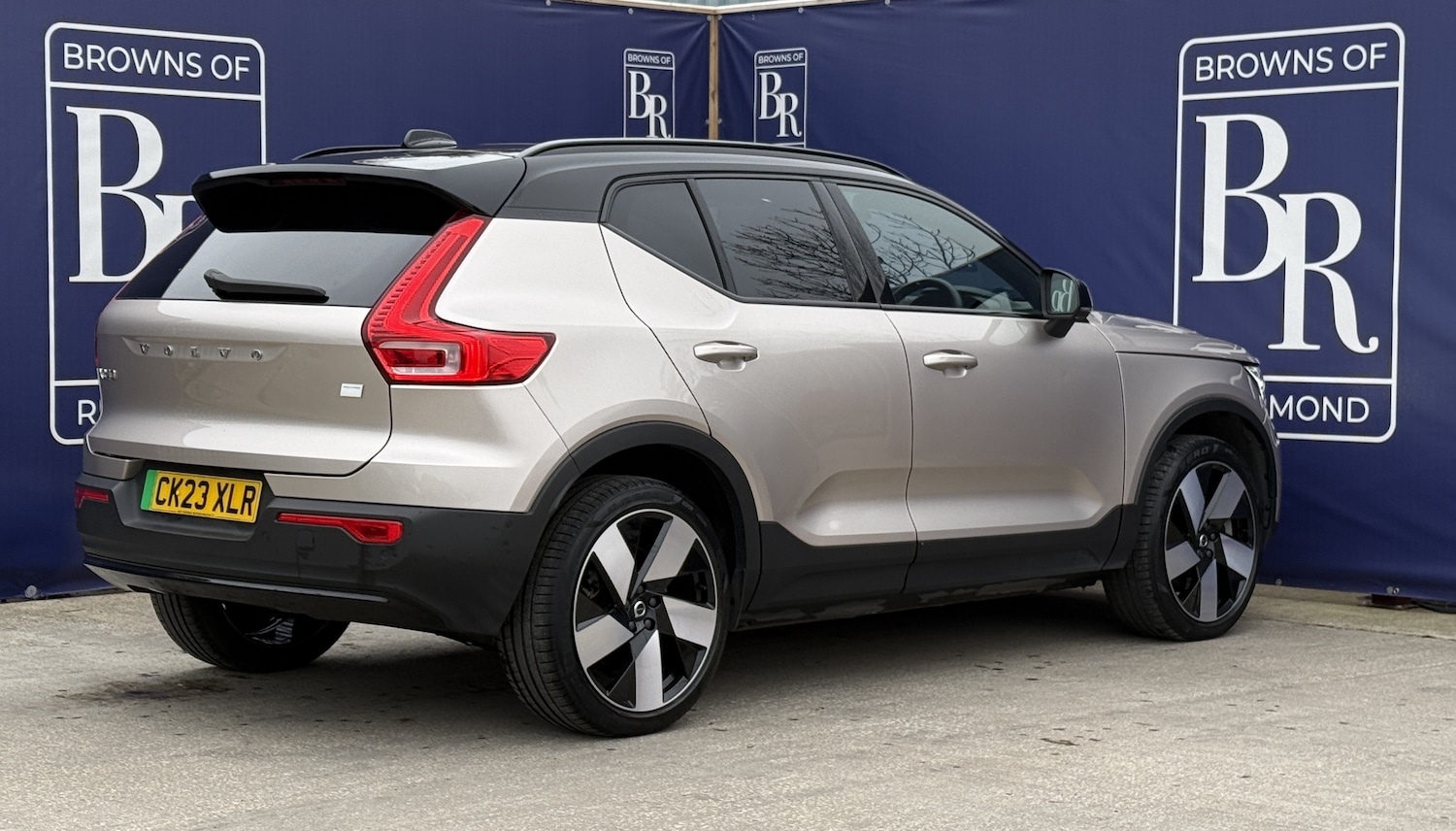 Used Volvo XC40 2023 for sale - 77208225: Photo 4