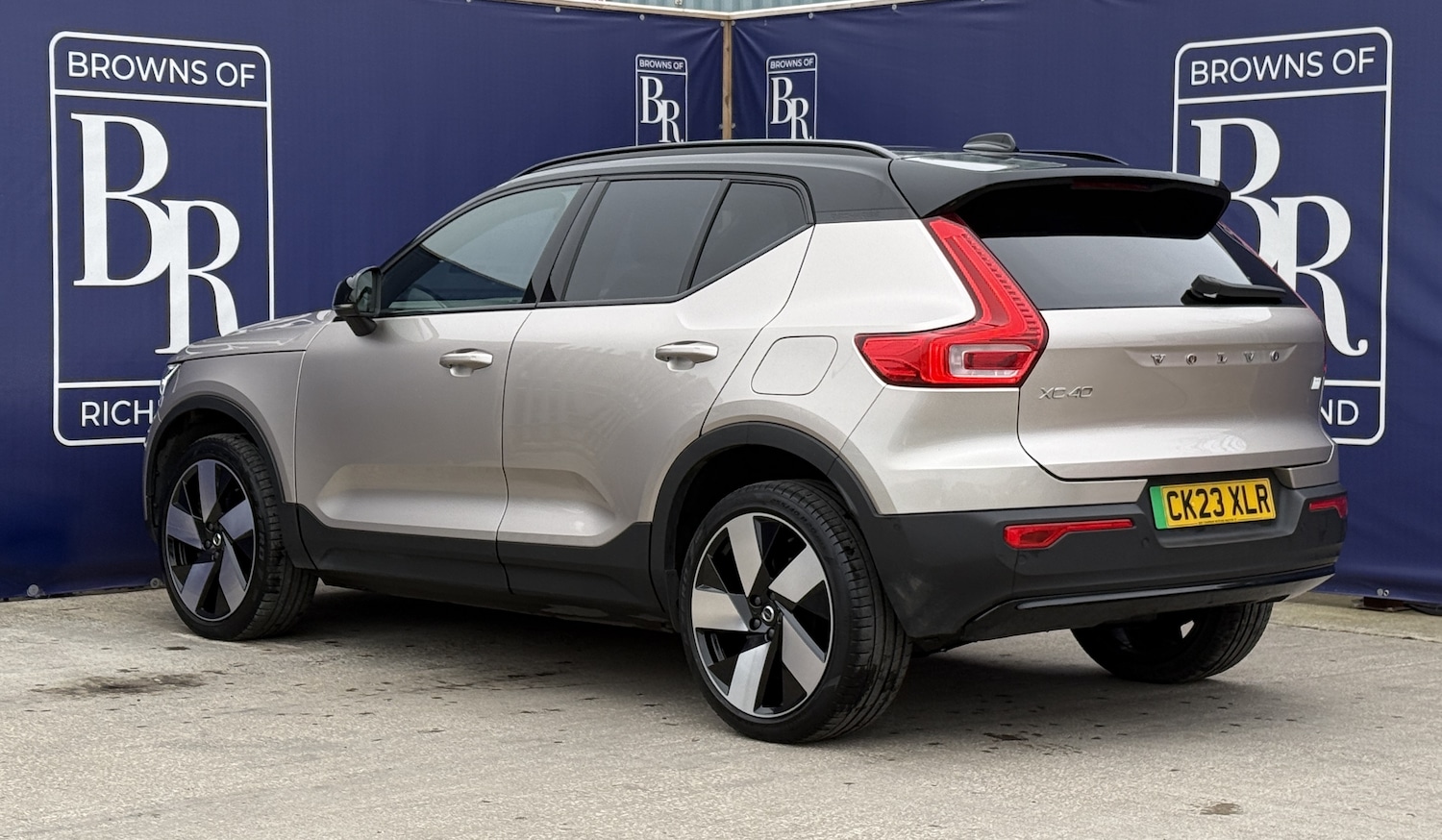 Used Volvo XC40 2023 for sale - 77208225: Photo 6