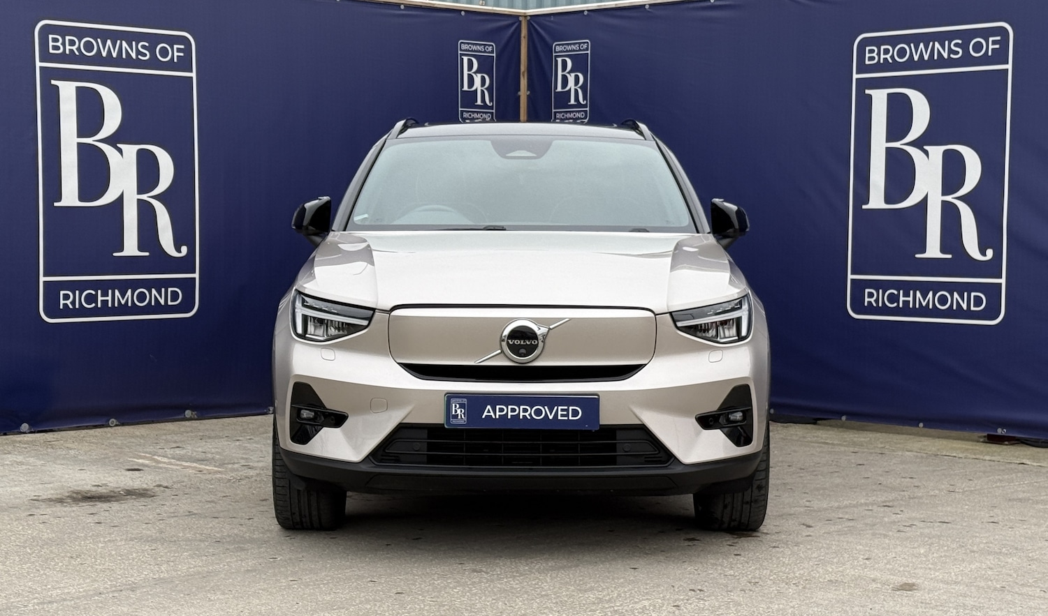 Used Volvo XC40 2023 for sale - 77208225: Photo 9