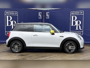Used MINI Hatch 2021 for sale - 77037226: Photo