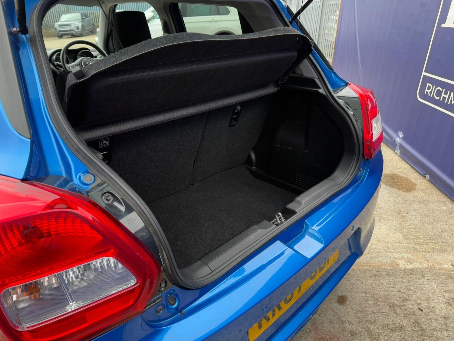 Used Suzuki Swift 2017 for sale - 76736540: Photo 20