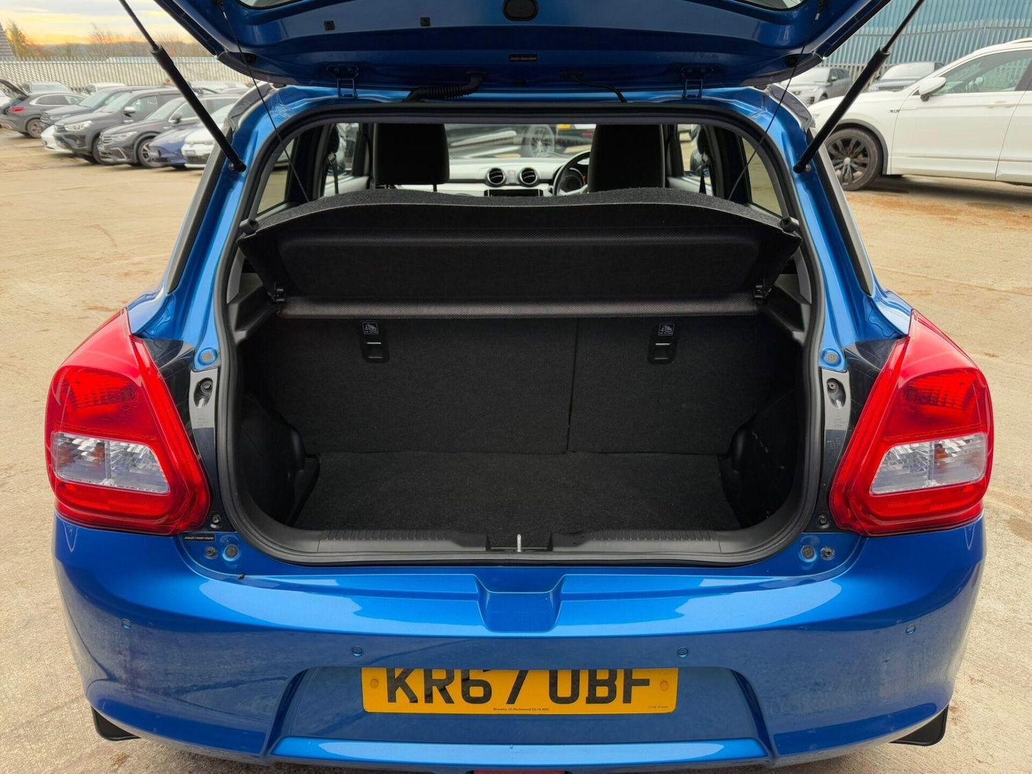 Used Suzuki Swift 2017 for sale - 76736540: Photo 21