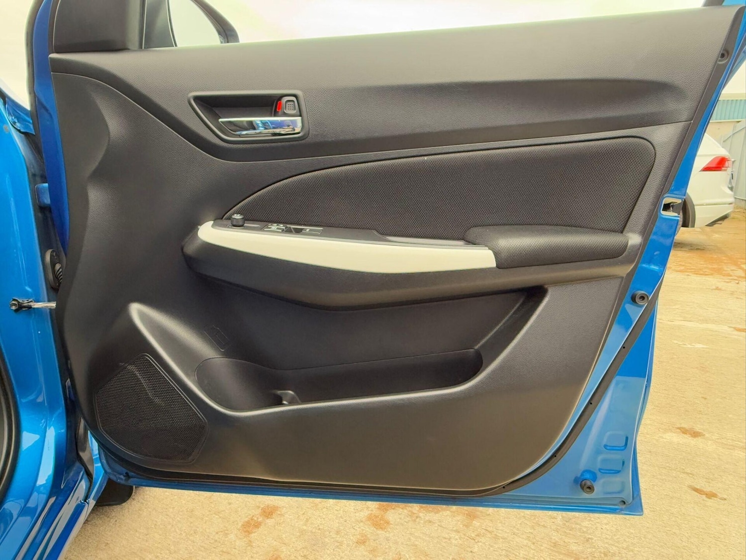 Used Suzuki Swift 2017 for sale - 76736540: Photo 25