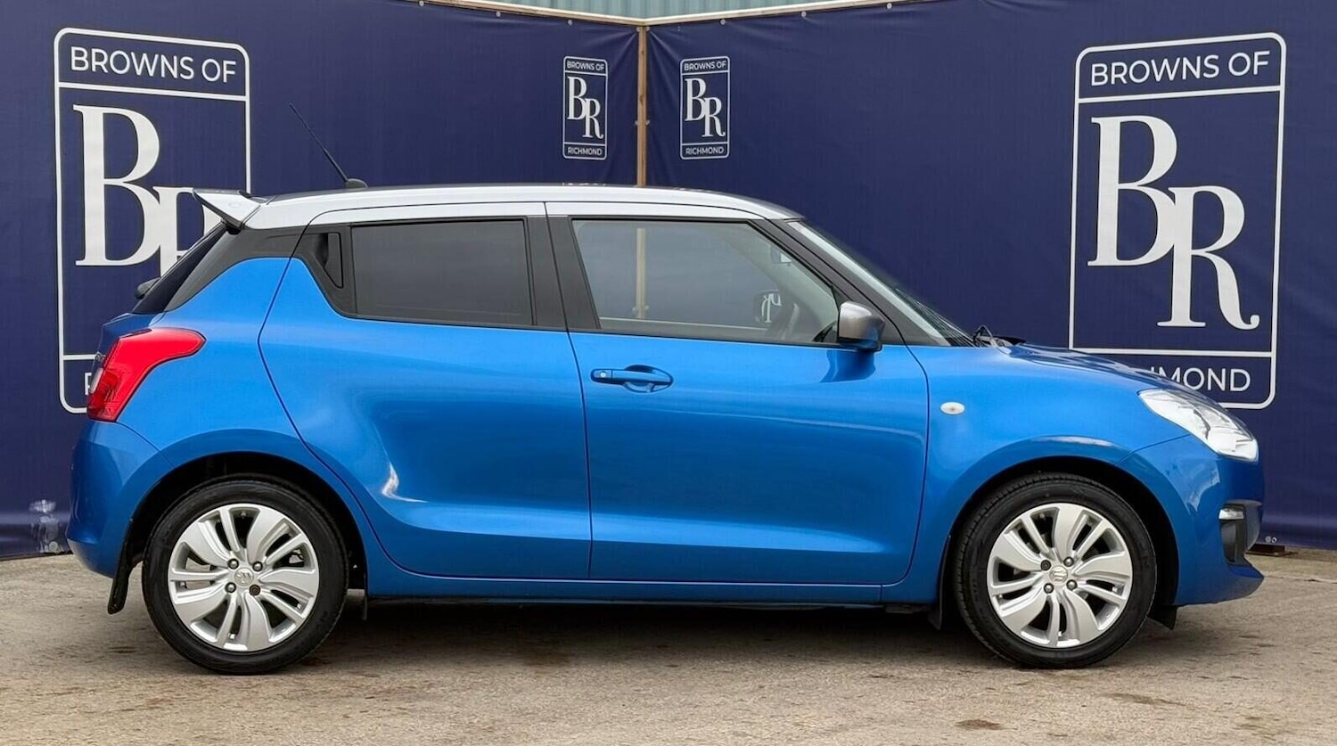 Used Suzuki Swift 2017 for sale - 76736540: Photo 3