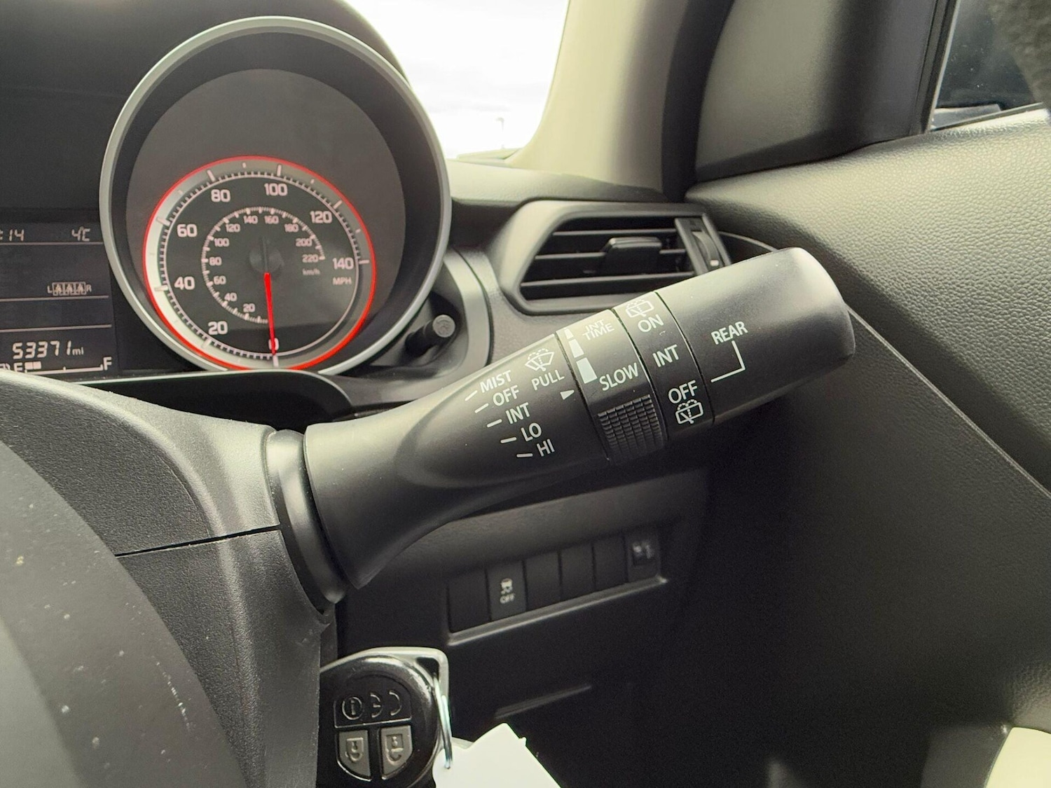 Used Suzuki Swift 2017 for sale - 76736540: Photo 31